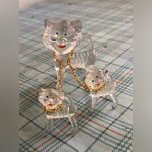 Vintage Lucite Clear Plastic Animal Figurines Cat kitten Kitchsy Cool Art